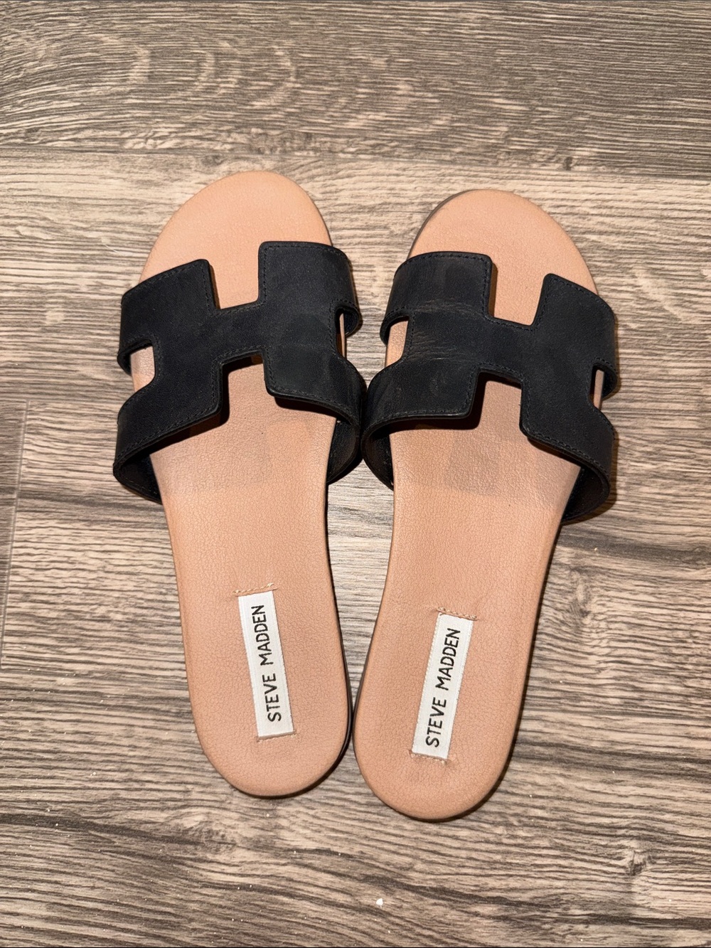 Steve Madden Black and Tan Slip-On Slide Sandals